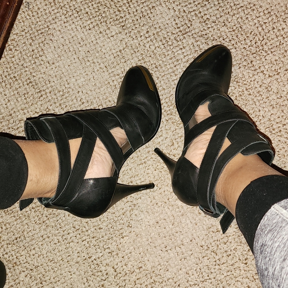 JOIE REAL LEATHER STRAPED PLATFORM HIGH HEEL SEXY AZZ BOOTIE EUC